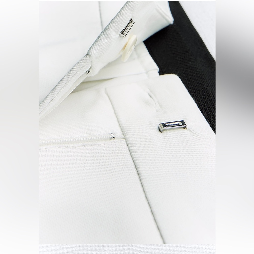 Zara white jogger waist pants with black elastic band - Picture 5 of 16